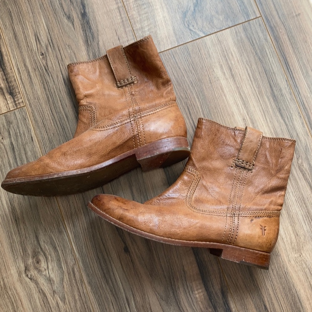Frye 8m women’s booties